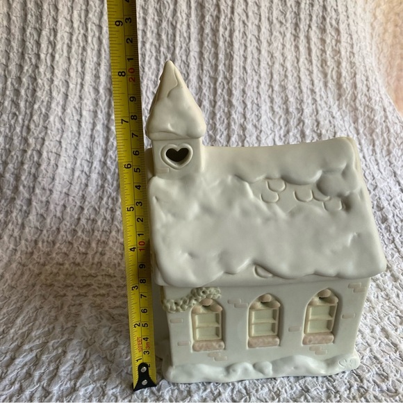 Vintage Enesco Precious Moments Sugar Town Chapel light up house - Picture 7 of 10